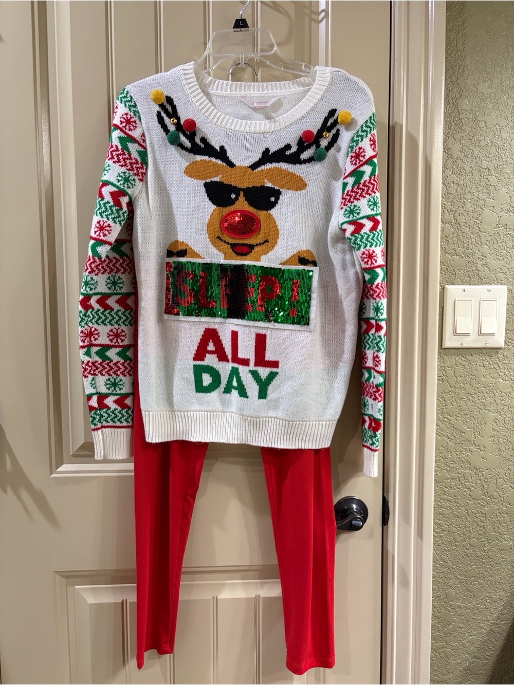 Holiday Set by No Boundaries Brand.  EUC!